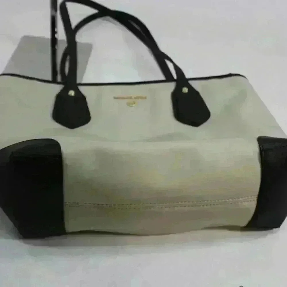 LUXURY Michael Kors Tote Shoulder Bag​ - Picture 9 of 9